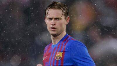 'I prefer to stay with Barcelona' - Frenkie de Jong speaks out on Manchester United links - eurosport.com - Manchester - Netherlands