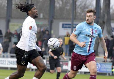 Welling United sign striker Ade Azzez from National League South rivals Dartford