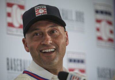 Derek Jeter joins social media, asks fans to take it easy on him: ‘I’m new to this’