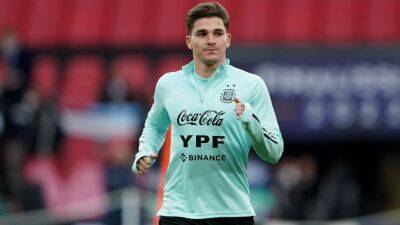 Emiliano Martinez tips Julian Alvarez to become a ‘superstar’ at Manchester City