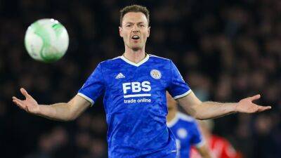 Jonny Evans relishing opportunity to win more silverware with Leicester