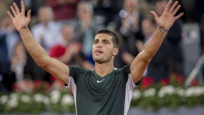 Nikoloz Basilashvili - Adrian Mannarino - Rafa Nadal - Cameron Norrie - John Isner - Alcaraz gana con nocturnidad a Basilashvili en su debut como top-10 - en.as.com - India -  Santana