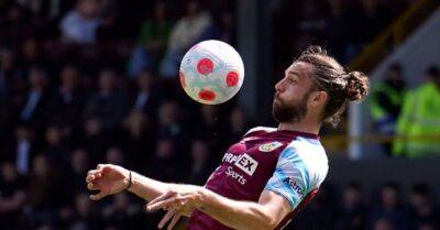 Jay Rodriguez signs new two-year deal with Burnley