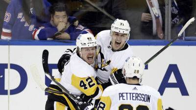 Chris Kreider - Igor Shesterkin - Evgeni Malkin's tip lifts Penguins past Rangers in 3OTs in Game 1 - foxnews.com - France - New York -  New York -  Murray - county Crosby