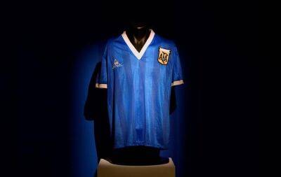 Diego Maradona - Steve Hodge - Argentina - Maradona's 'hand of God' World Cup jersey auctioned for $9.3 mln: Sotheby's - beinsports.com - Argentina - New York -  Mexico City
