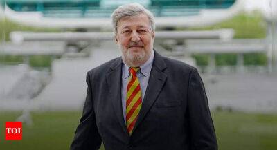 English actor Stephen Fry to head MCC - timesofindia.indiatimes.com - Britain