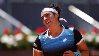 Jessica Pegula - Jabeur advances to first WTA 100 final in Madrid in style - channelnewsasia.com - Russia - Switzerland - Usa - Tunisia - Madrid