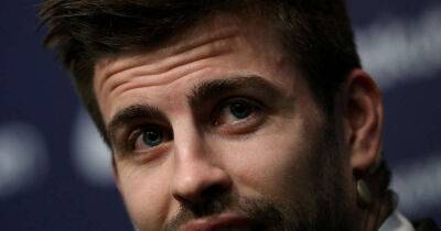 Soccer-Barcelona defender Pique sidelined with persistent thigh injury