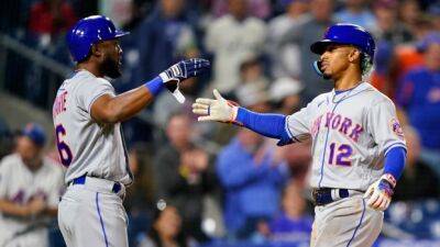 Mets floor Phillies with seven-run 9th inning for comeback win
