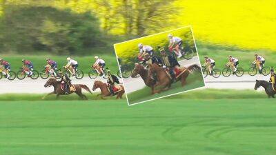 'What a sight!' - Wild moment riders with swords on horses steal attention at Giro d'Italia 2022 - eurosport.com - Hungary -  Budapest