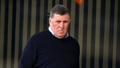 Mark Macghee - Mark McGhee urges Dundee to forget relegation and focus on beating St Mirren - bt.com - Scotland