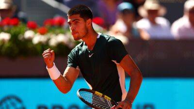 Rafael Nadal - David Goffin - Carlos Alcaraz - Carlos Alcaraz overcomes injury scare to produce statement win over Rafael Nadal at Madrid Open - eurosport.com - Spain - Madrid