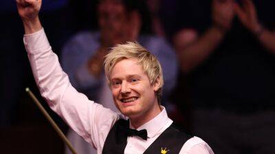 Neil Robertson wins World Snooker Tour’s Player of the Year, Ronnie O'Sullivan wins award voted for by journalists
