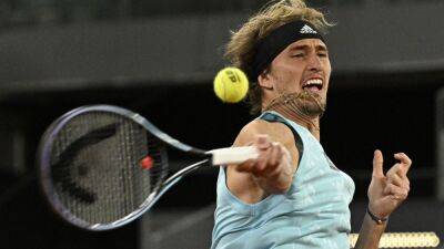 Zverev, contra su mala racha ante Tsitsipas en tierra batida