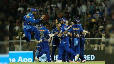 Tim David - Rohit Sharma - Daniel Sams - Lockie Ferguson - IPL 2022, GT vs MI: Mumbai Indians Edge Past Gujarat Titans, Win By 5 Runs - sports.ndtv.com - India -  Sangwan