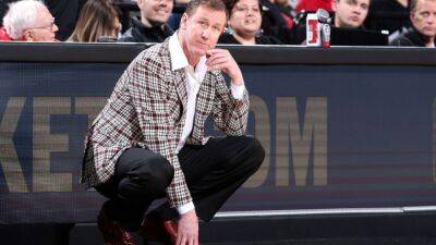 Sources - Los Angeles Lakers interview former Blazers coach Terry Stotts