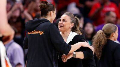 Becky Hammon earns first win as WNBA coach in debut with Las Vegas Aces