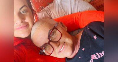 Mum-of-three told she had 'trapped nerve' - now she could have just months to live - manchestereveningnews.co.uk - Manchester