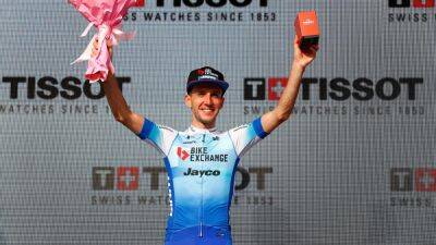 Simon Yates - Giro d'Italia 2022: Lightening-quick Simon Yates storms to Stage 2 Time Trial victory in Budapest - eurosport.com - Britain - Netherlands - Italy - Hungary -  Budapest - Israel