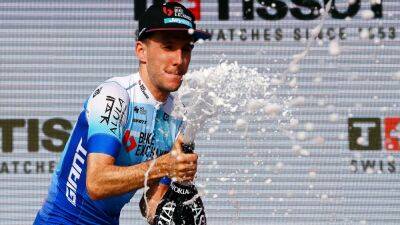 Giro d'Italia 2022: Time Trial top three finish a confidence boost for Simon Yates & Tom Dumoulin