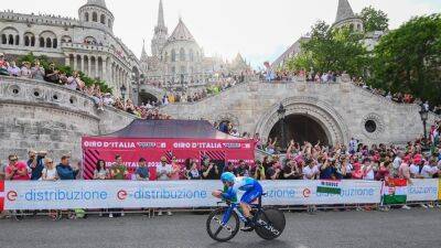 Simon Yates - Mathieu van Poel retains Giro lead as Simon Yates wins stage 2 - rte.ie - Britain - Italy - Usa - Hungary -  Budapest