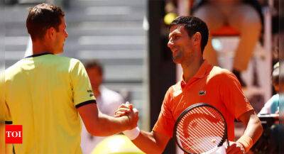 Rafael Nadal - Andy Murray - Carlos Alcaraz - Hubert Hurkacz - Djokovic beats Hurkacz to reach semi-finals in Madrid - timesofindia.indiatimes.com - France - Spain - Madrid -  Santana