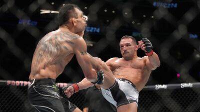 UFC 274 -- Conor McGregor among stars reacting to Michael Chandler's sensational KO kick of Tony Ferguson