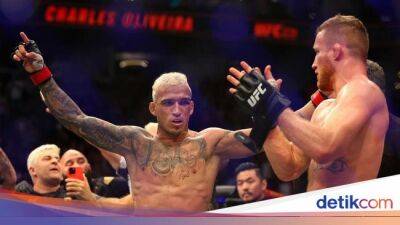 UFC 274: Charles Oliveira Sempat Roboh Sebelum Kunci Justin Gaethje