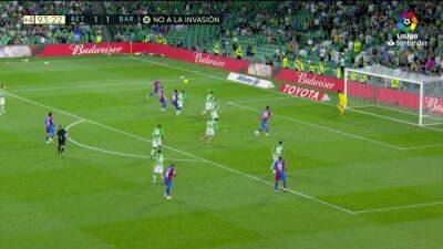 La volea con el alma de Alba en el 94' con lujo previo de Adama - en.as.com - Madrid