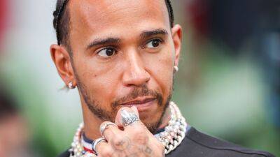 Lewis Hamilton refuses to remove nose stud in jewellery row with FIA