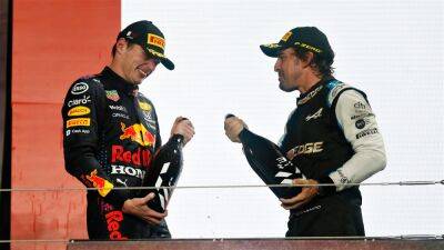 Aston Martin - Christian Horner - Sebastian Vettel - Fernando Alonso - Christian Horner reacts to Fernando Alonso to Red Bull rumours - givemesport.com