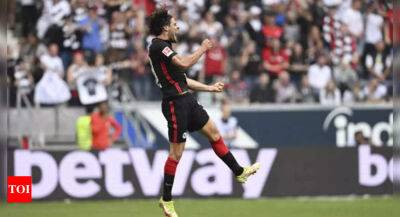 Kevin Trapp - Jonas Hofmann - Paciencia's screamer earns Frankfurt point against Gladbach in Bundesliga - timesofindia.indiatimes.com - France