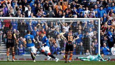 Rangers beat Dundee United to prolong wait for Celtic