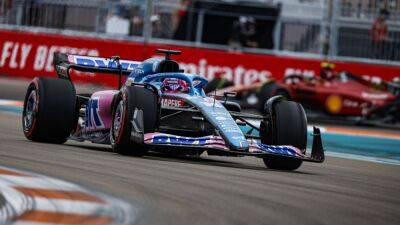 F1 | Alonso: "El asfalto se está rompiendo" - en.as.com