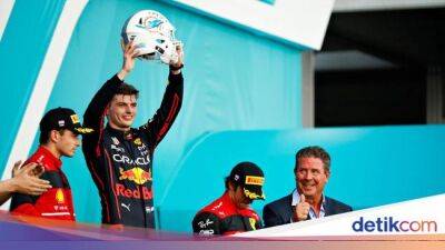 Max Verstappen - Lewis Hamilton - George Russell - Sergio Perez - Charles Leclerc - Daniel Ricciardo - Carlos Sainz-Junior - F1 GP Miami 2022: Verstappen Raih Kemenangan Ketiga Musim Ini - sport.detik.com