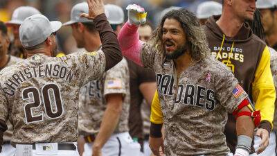 Jorge Alfaro mashes pinch-hit 3-run homer in 9th for Padres win