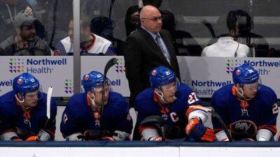 New York Islanders fire coach Barry Trotz after missing playoffs