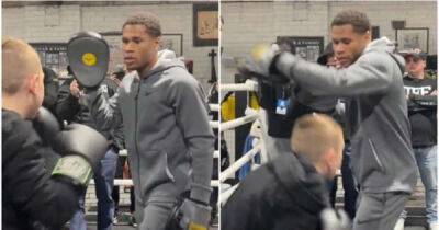 Devin Haney putting a young fan through his paces at the open workout is incredibly wholesome
