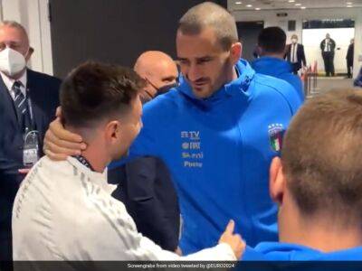 Roberto Mancini - Giorgio Chiellini - Argentina - Watch: Argentina Legend Lionel Messi Meets And Greets Italy Players Ahead of Finalissima - sports.ndtv.com - Qatar - Italy - Usa - Argentina