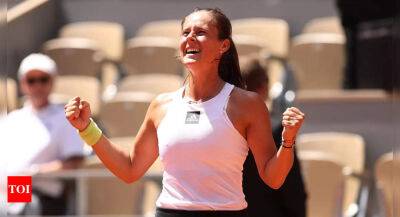 Daria Kasatkina wins all-Russian battle to reach maiden Grand Slam semi-final at French Open