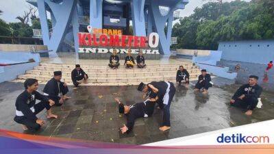 Pencak Silat - Melihat Atraksi Pencak Silat di KM 0 Indonesia - sport.detik.com - Indonesia