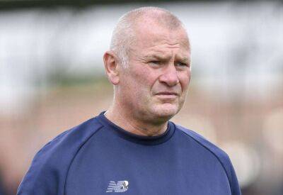 Dartford manager Alan Dowson on his new office, building a squad and having to deal with agents at National League South level