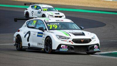 Huff holds WTCR Trophy advantage ahead of ‘home’ race