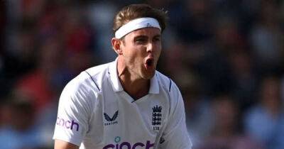 Sloppy England made to pay by Mitchell, Blundell stand