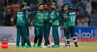 Nicholas Pooran - Kyle Mayers - Shaheen Shah Afridi - 2nd ODI: Azam, Haq, Nawaz star in Pakistan's 10th series win over West Indies - timesofindia.indiatimes.com - India - Pakistan - county Chase