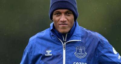 'Very helpless' - Yerry Mina makes Everton injury admission amid transfer rumours