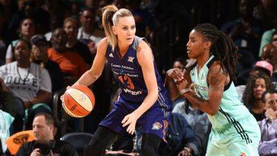 Penny Taylor calls for Brittney Griner's release at Women's Basketball Hall of Fame induction