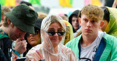 Flash rain storm forces thousands of festival goers to run for cover at Parklife
