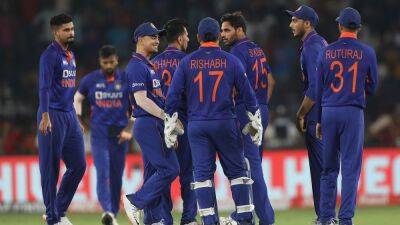 "Don't Have Wicket-Taking Bowlers": Sunil Gavaskar's Scathing Criticism After India's Loss To South Africa in 2nd T20I