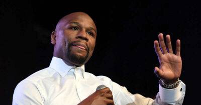 Roy Jones-Junior - Floyd Mayweather - Manny Pacquiao - Watch: Floyd Mayweather bursts into tears as he's inducted into Hall of Fame - msn.com - Russia